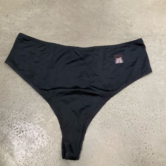 Savage x Fenty Thong - Picture 1 of 4